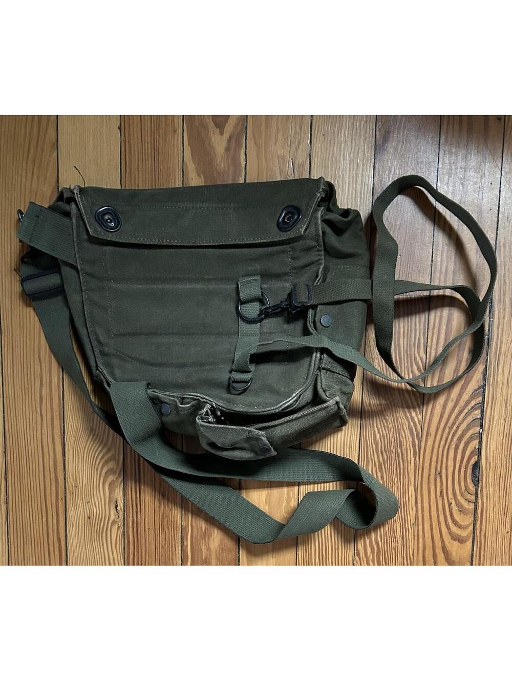 Vintage US Military M17A1 Gas Mask Protective Field Bag Canvas Green